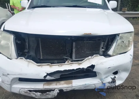 2010 Nissan Pathfinder Se from USA, damaged, VIN 5N1AR1NB9AC628175